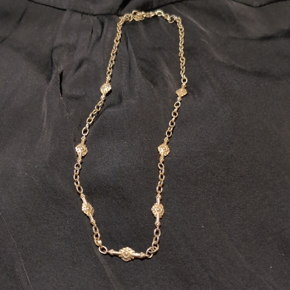 Kendra Scott Jewelry - Kendra Scott Gold Station Necklace